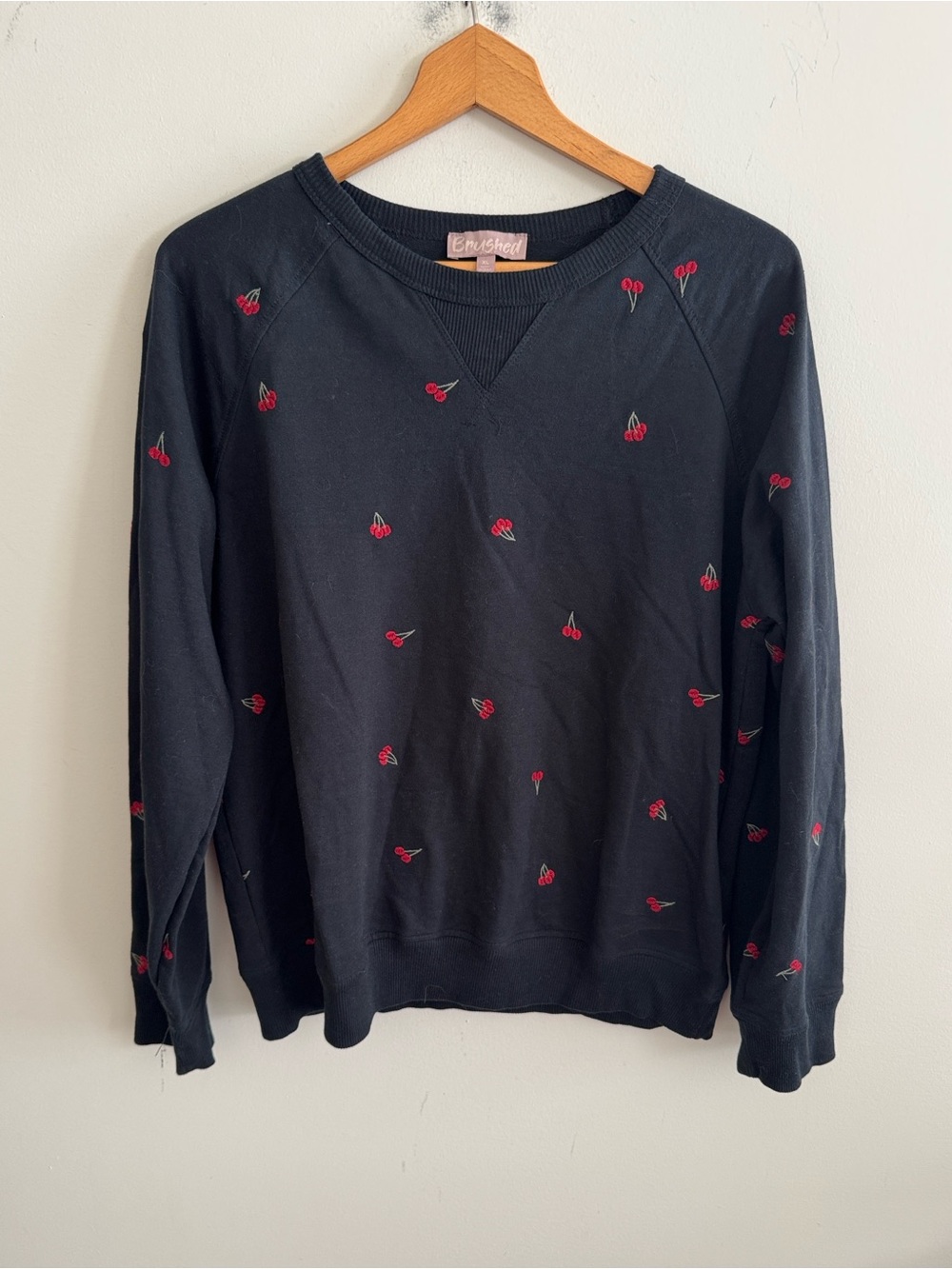 Brushed black cherry embroidered long sleeve crewneck sweatshirt size XL